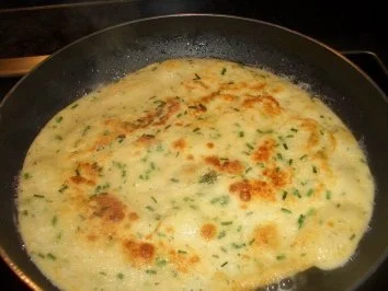 Rezept: Überbackenes : Gratinierter Schnittlauchpfannkuchen mit Spargel & Hollandaise Bild Nr. 3 Überbackenes : Gratinierter Schnittlauchpfannkuchen mit Spargel & Hollandaise - Rezept - Bild Nr. 3