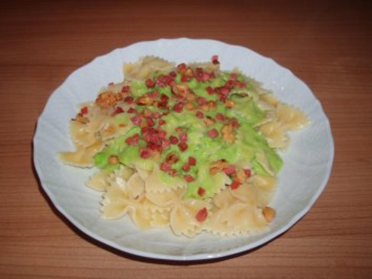 Farfalle mit Erbsen-Sahne-Sauce - Rezept