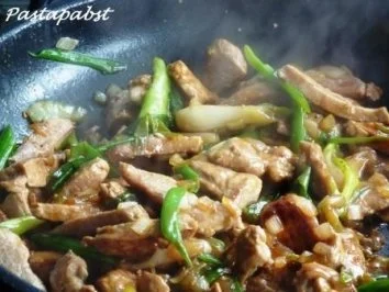 Rezept: Filetstreifen in Limetten-Kokos-Sauce Bild Nr. 3 Filetstreifen in Limetten-Kokos-Sauce - Rezept - Bild Nr. 3