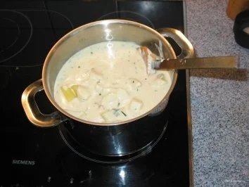 Rezept: Feine Kräutersauce mit neuen Kartoffeln vereint Bild Nr. 2 Feine Kräutersauce mit neuen Kartoffeln vereint - Rezept - Bild Nr. 2