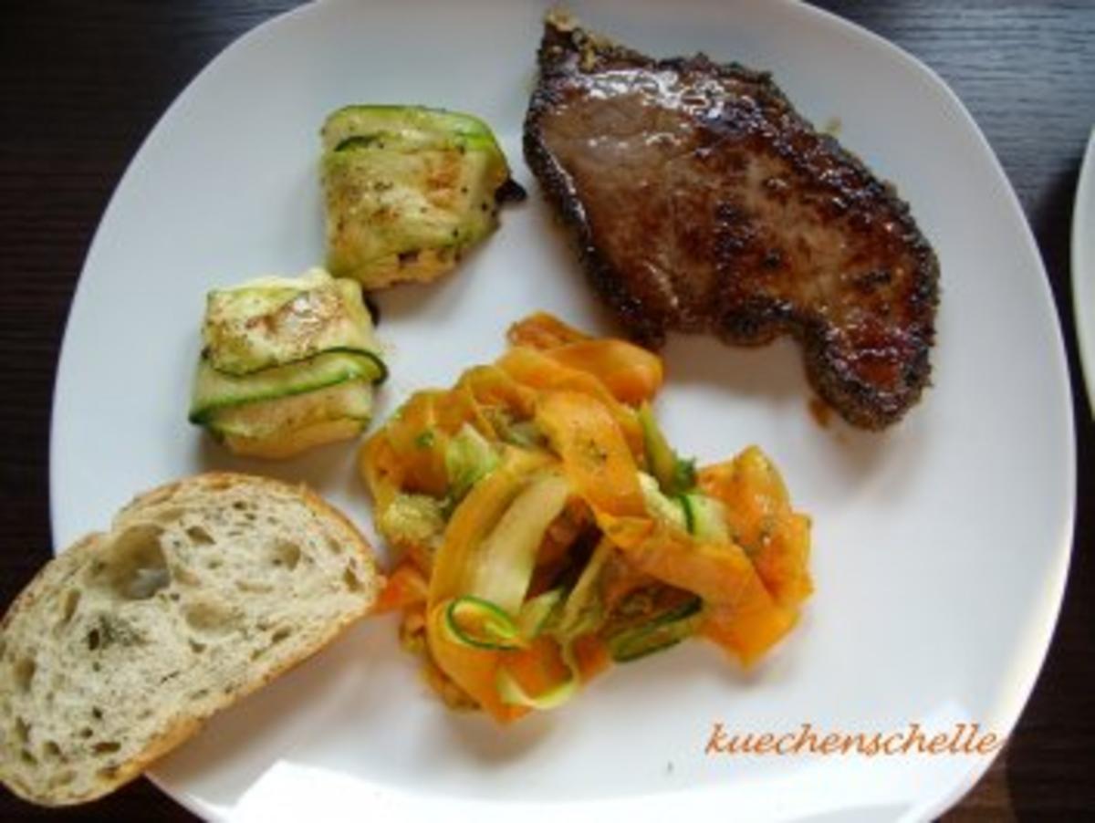 Rindersteak mit Zucchini-Variationen - Rezept