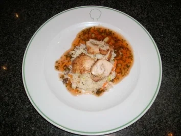 Rezept: Scharfe Hähnchen-Erdnuss-Rouladen an Duftreis Scharfe Hähnchen-Erdnuss-Rouladen an Duftreis - Rezept