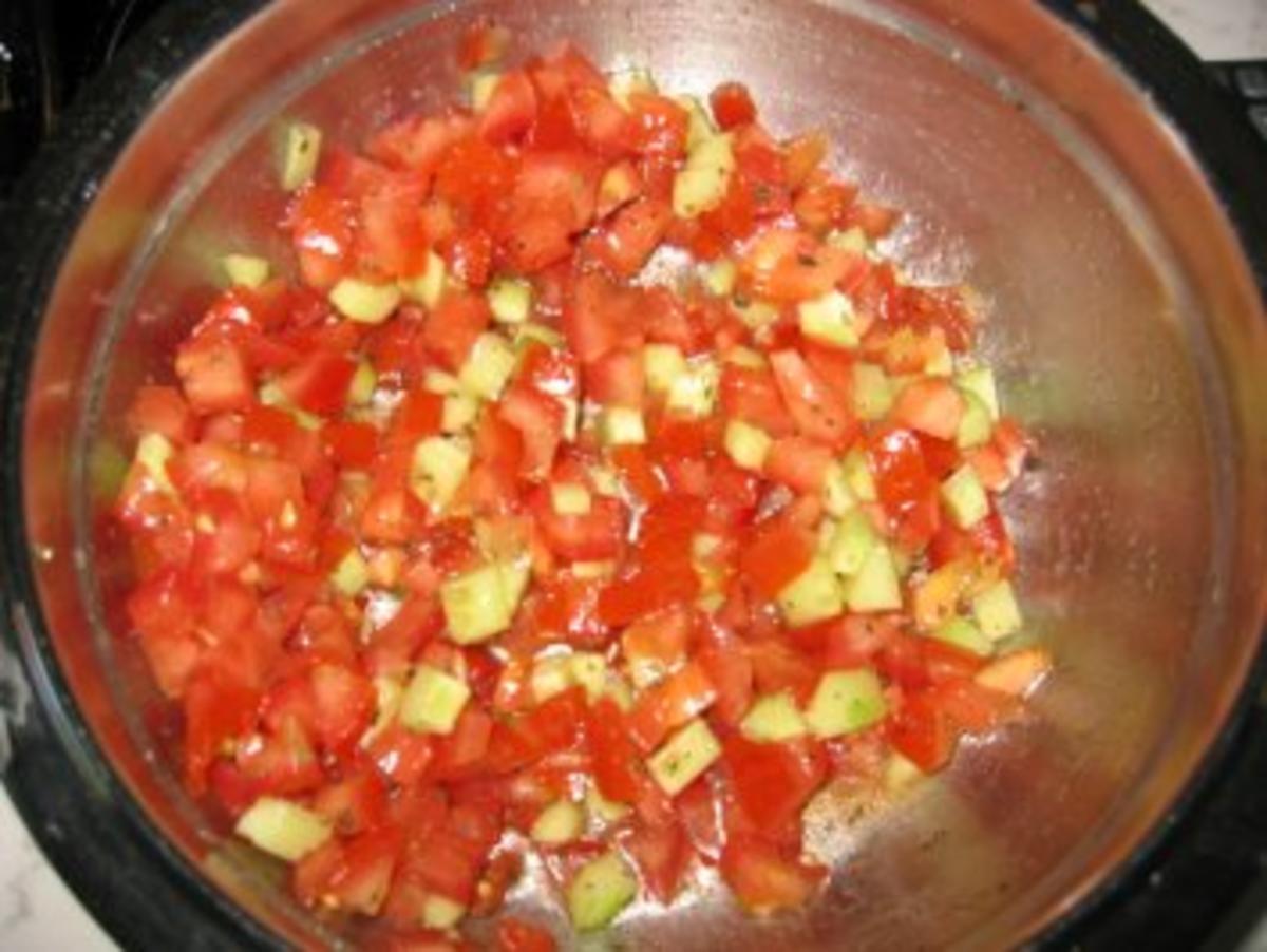 Tomatensalsa mit Tomaten und Gurke - Rezept mit Bild - kochbar.de