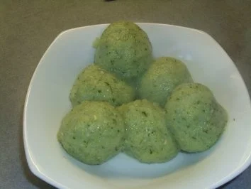 Rezept: Beilagen: Basilikumklöße Bild Nr. 6 Beilagen: Basilikumklöße - Rezept - Bild Nr. 6