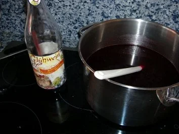 Rezept: Johannisbeer-Glühwein Gelee Johannisbeer-Glühwein Gelee - Rezept