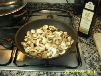 Rezept: Pollos con vino rojo Bild Nr. 2 Pollos con vino rojo - Rezept - Bild Nr. 2