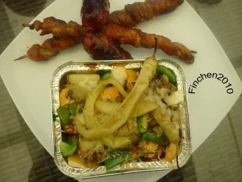 Rezept: Überbackene Gemüse- Kartoffelschiffchen vom Grill mit Balsamicocreme "Trüffel" Überbackene Gemüse- Kartoffelschiffchen vom Grill mit Balsamicocreme "Trüffel" - Rezept