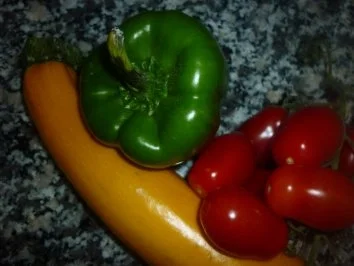 Rezept: Überbackene Gemüse- Kartoffelschiffchen vom Grill mit Balsamicocreme "Trüffel" Bild Nr. 7 Überbackene Gemüse- Kartoffelschiffchen vom Grill mit Balsamicocreme "Trüffel" - Rezept - Bild Nr. 7