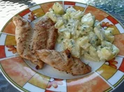 Geflügel: Gegrillte Hähnchenbrust  und Kartoffelsalat - Rezept