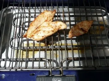 Geflügel: Gegrillte Hähnchenbrust  und Kartoffelsalat - Rezept - Bild Nr. 3