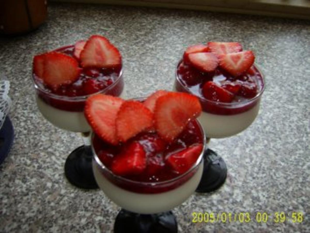 Panna Cotta mit Erdbeersoße - Rezept - Bild Nr. 3