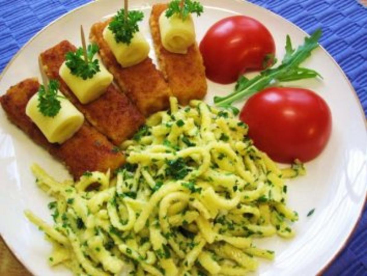 Kräuter-Spätzle mit Fischstäbchen ... - Rezept - kochbar.de