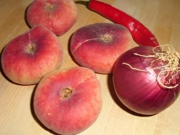 Rezept: Weinberg-Pfirsich-Salat mit Pfeffersteak Bild Nr. 2 Weinberg-Pfirsich-Salat mit Pfeffersteak - Rezept - Bild Nr. 2