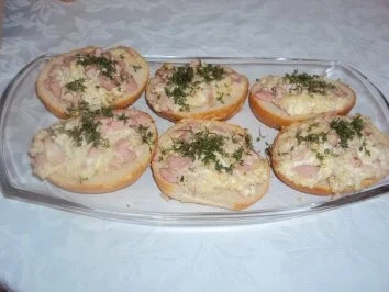 Belegte Brötchen aus dem Backofen - Rezept
