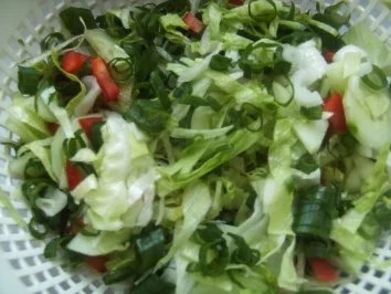 Rezept: Hähnchenbrüstchen mit -- in Frühlingszwiebel Butter geschwenkten Kartoffelspalten Bild Nr. 4 Hähnchenbrüstchen mit -- in Frühlingszwiebel Butter geschwenkten Kartoffelspalten - Rezept - Bild Nr. 4