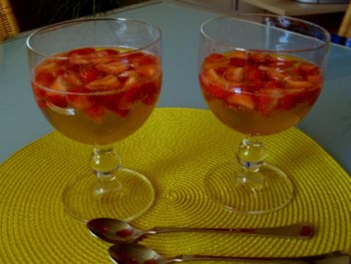 Erdbeerbowle zu zweit - Rezept