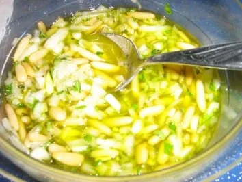 Rezept: Tomaten-Mozzarella an Blattsalat Bild Nr. 5 Tomaten-Mozzarella an Blattsalat - Rezept - Bild Nr. 5