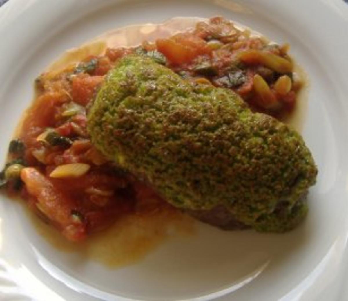 Bilder für Rumpsteak mit Knoblauch-Kräuter-Kruste und warmen Tomatensalat - Rezept