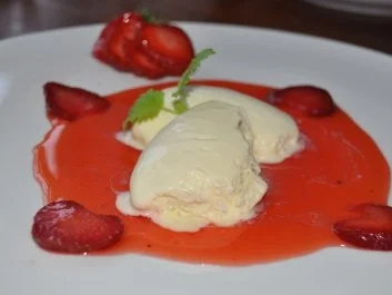 Rezept: Weißes Schokoladen-Eis Weißes Schokoladen-Eis - Rezept