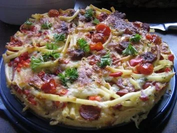 Maccaronitorte mit Chorizo und Salami - Rezept