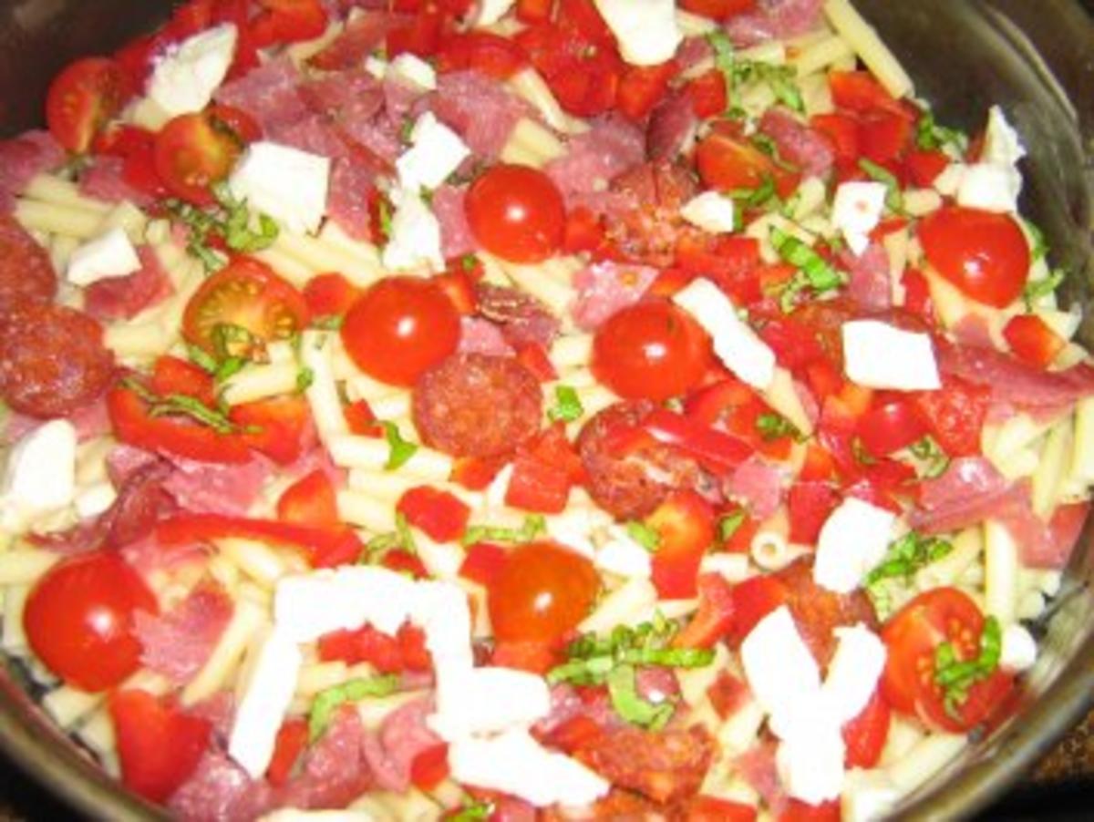 Maccaronitorte mit Chorizo und Salami - Rezept - Bild Nr. 5