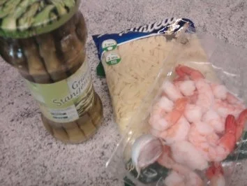 Rezept: Tagliatelle mit grünem Spargel und Garnelen Bild Nr. 2 Tagliatelle mit grünem Spargel und Garnelen - Rezept - Bild Nr. 2