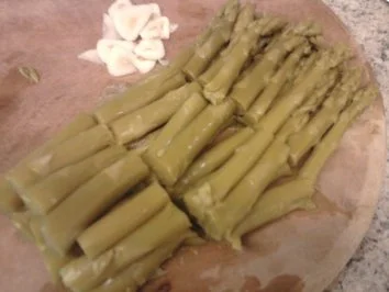 Rezept: Tagliatelle mit grünem Spargel und Garnelen Bild Nr. 4 Tagliatelle mit grünem Spargel und Garnelen - Rezept - Bild Nr. 4