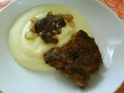 Knusprige Hackklöße mit cremigem Kartoffelbrei - Rezept