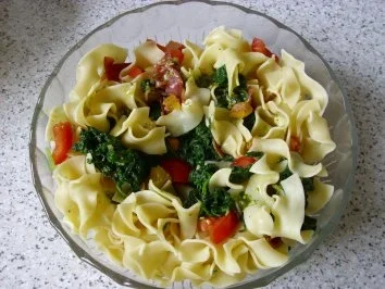 Rezept: Nudel-Spinat-Salat Nudel-Spinat-Salat - Rezept