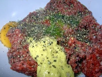 Limettenhackbällchen mit Korianderschmand - Rezept - Bild Nr. 6