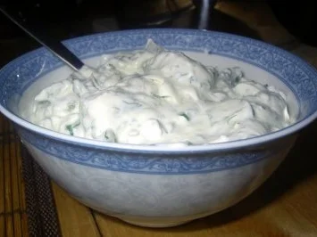 Limettenhackbällchen mit Korianderschmand - Rezept - Bild Nr. 3