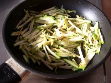 Zucchini-Omelett - Rezept - Bild Nr. 2