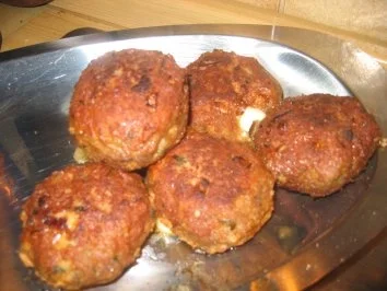 Rezept: Fleisch: Versteckter Babybel :-)))) Bild Nr. 2 Fleisch: Versteckter Babybel :-)))) - Rezept - Bild Nr. 2