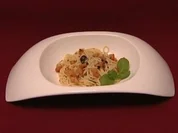 Spaghetti mit kalter Tomaten-Basilikumsoße (Jo Weil) - Rezept