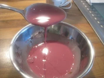 Eierlikörtorte mit Heidelbeeren und Sahne - Rezept - Bild Nr. 8