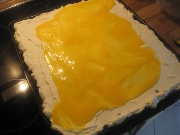 Eierlikörtorte mit Heidelbeeren und Sahne - Rezept - Bild Nr. 11