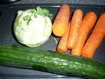 Rezept: Salat mit gebratenen Hähnchenstreifen Bild Nr. 2 Salat mit gebratenen Hähnchenstreifen - Rezept - Bild Nr. 2