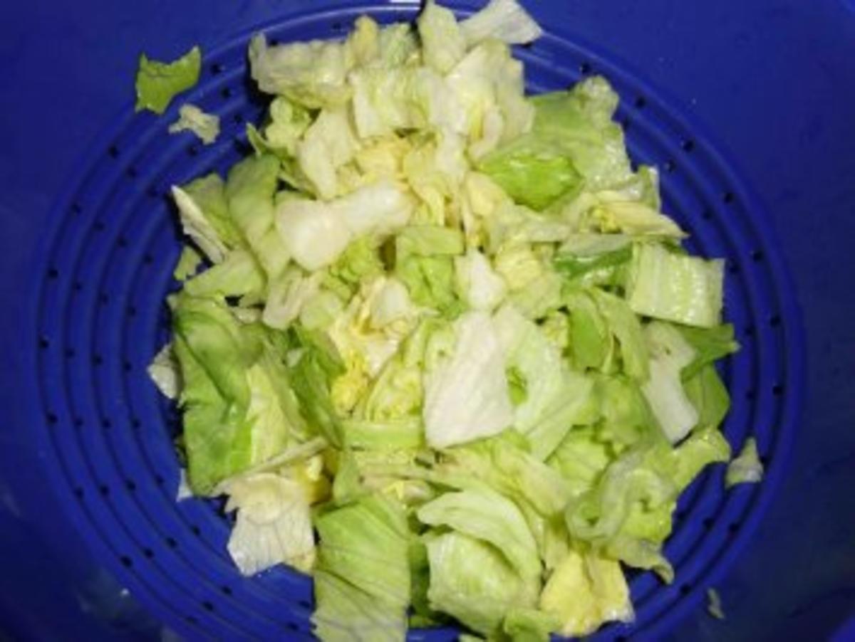 Salat mit gebratenen Hähnchenstreifen - Rezept - Bild Nr. 3
