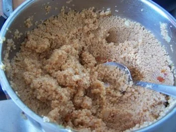 Vegetarisch: Gefüllte Paprikaschoten mit Tomatensauce - Rezept - Bild Nr. 3