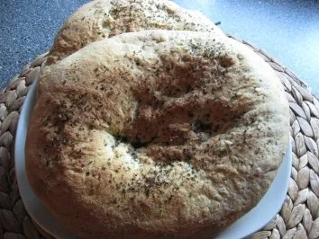 Rezept: Knusper-Oregano-Fladen Bild Nr. 2 Knusper-Oregano-Fladen - Rezept - Bild Nr. 2