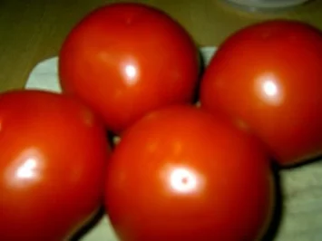 Rezept: Kaltes Tomaten-Erdbeersüppchen Bild Nr. 2 Kaltes Tomaten-Erdbeersüppchen - Rezept - Bild Nr. 2