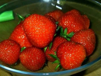 Rezept: Kaltes Tomaten-Erdbeersüppchen Bild Nr. 4 Kaltes Tomaten-Erdbeersüppchen - Rezept - Bild Nr. 4