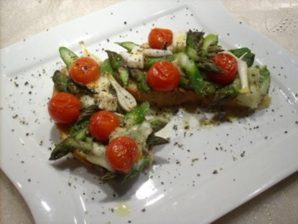 Bruschetta mit Büffelmozzarella u grünem Spargel - Rezept - Bild Nr. 2