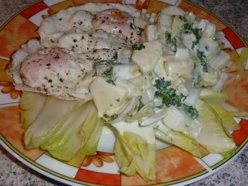 Salate: Chicorèesalat mit Ananas-Quarkmayonnaise - Rezept - Bild Nr. 5