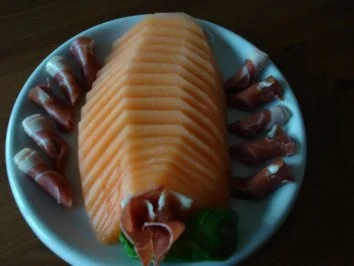 Rezept: Cantaloupemelone mit Serrano Schinken Cantaloupemelone mit Serrano Schinken - Rezept