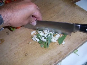 Kräuter-Olivenhackbällchen - Gemüsepfanne - Rezept - Bild Nr. 3