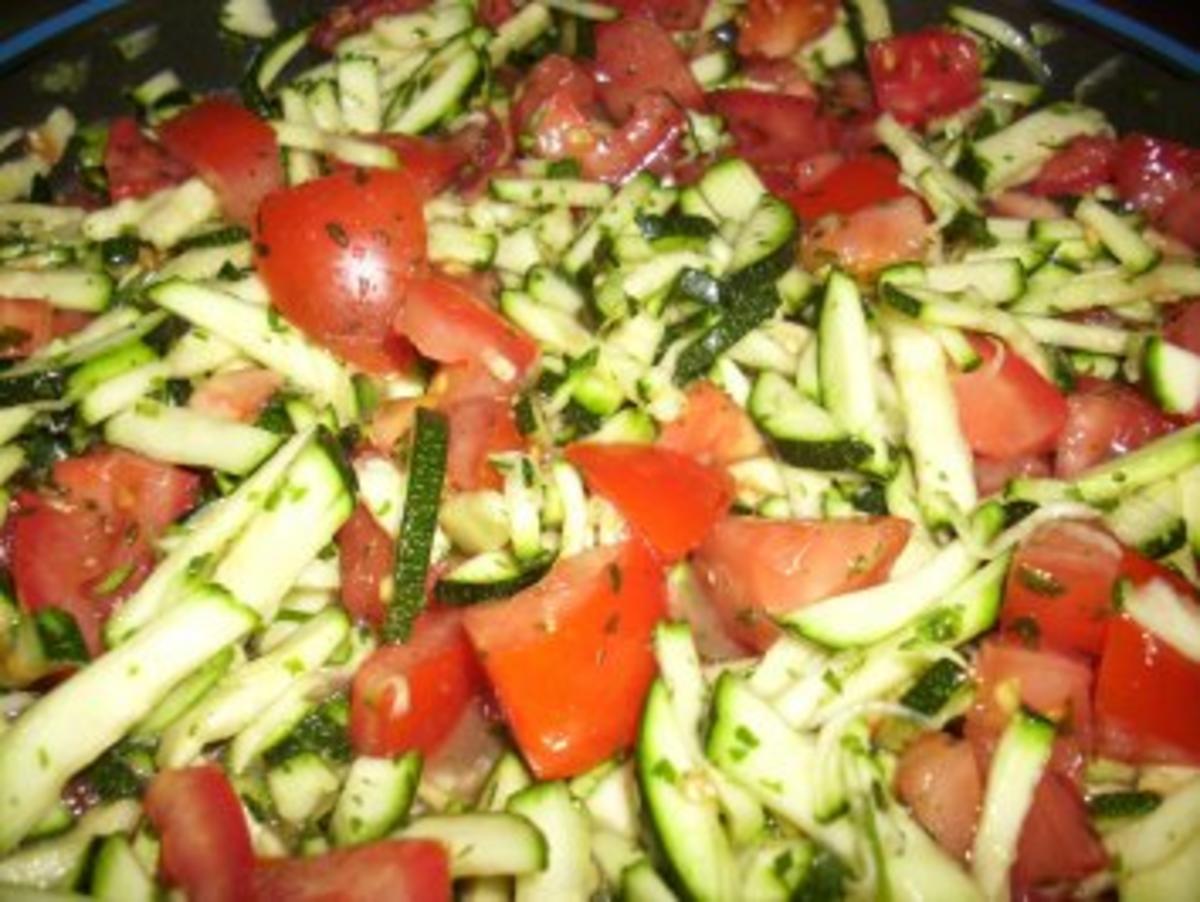 Zucchini-Tomaten-Salat - Rezept - Bild Nr. 2