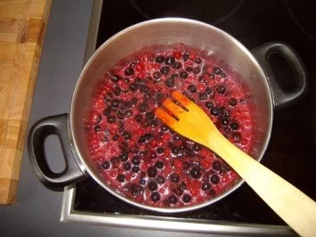 Rot-Schwarze Johannisbeermarmelade - Rezept - Bild Nr. 4