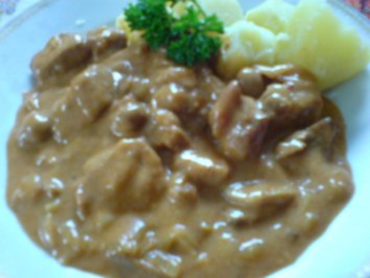 Schweinegulasch - Rezept - Bild Nr. 16