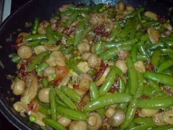 Rezept: Schweinefilet zu Champignon-Gulasch mit Zuckerschoten Bild Nr. 14 Schweinefilet zu Champignon-Gulasch mit Zuckerschoten - Rezept - Bild Nr. 14